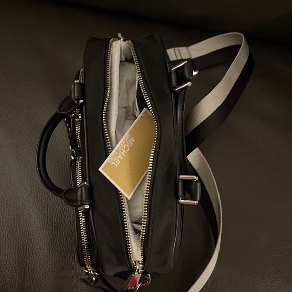 MICHAEL KORS BAG - Picture 7 of 7